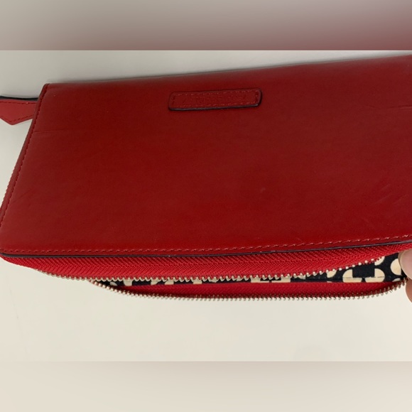 VERA BRADLEY Tango Red Faux Leather Zip Closure Women’s Wallet - Picture 4 of 13